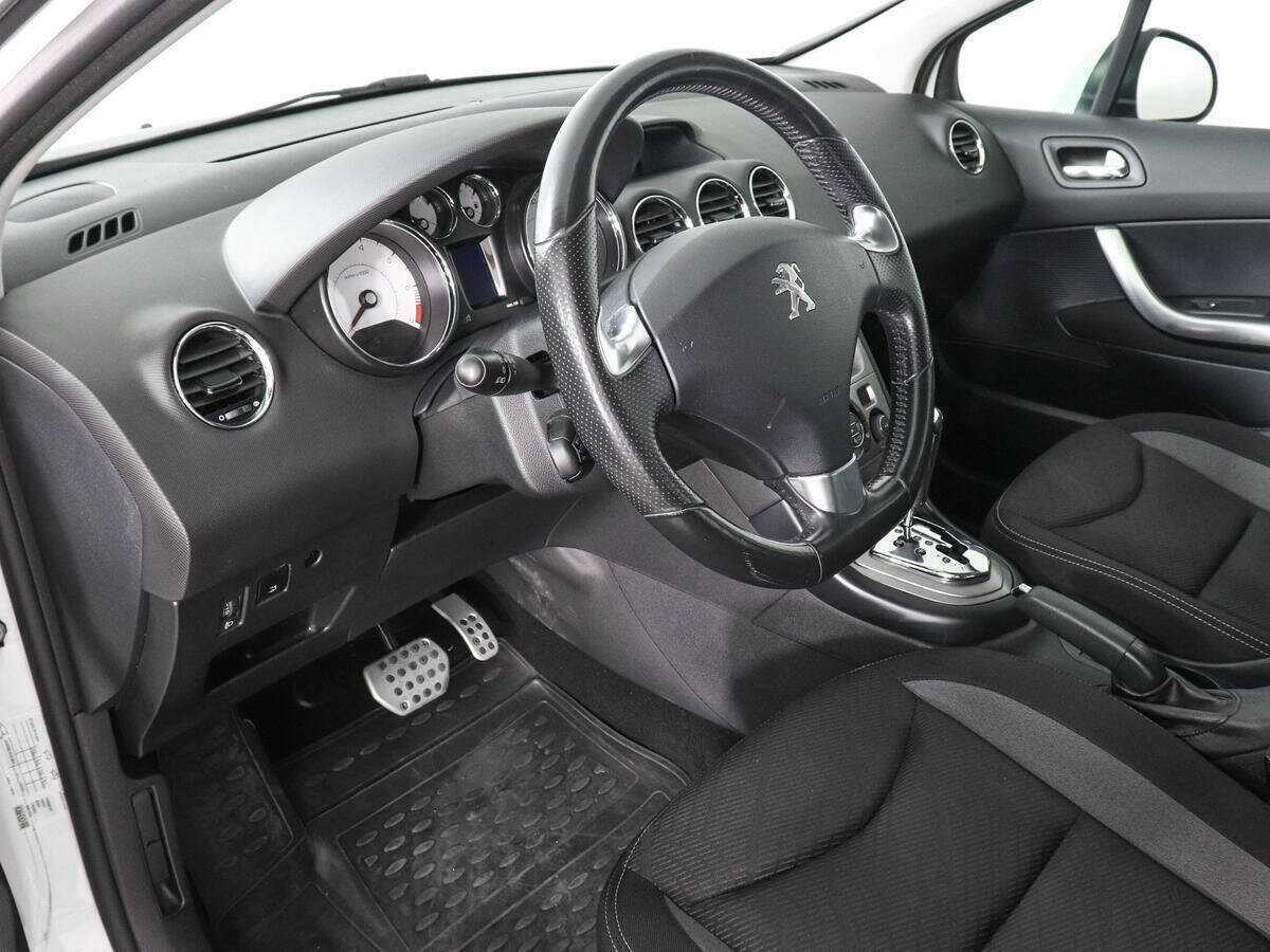 Peugeot 408 б/у, 2016, Автоматическая. Фото: #8