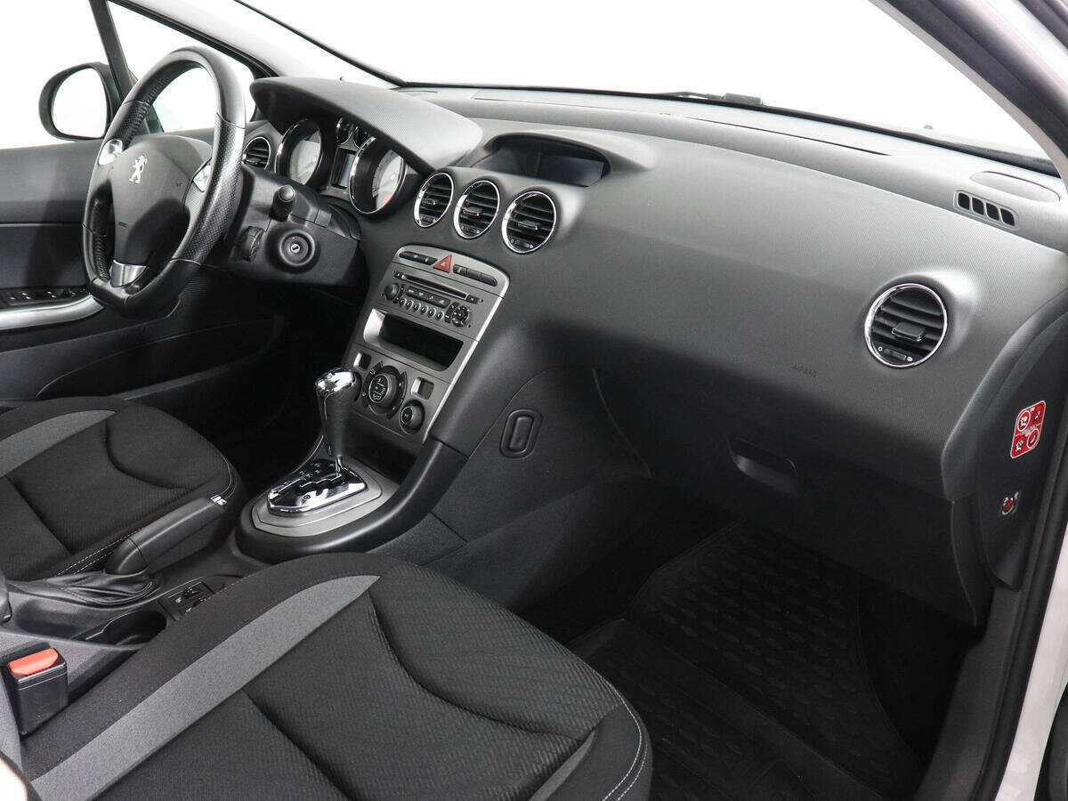 Peugeot 408 б/у, 2016, Автоматическая. Фото: #9