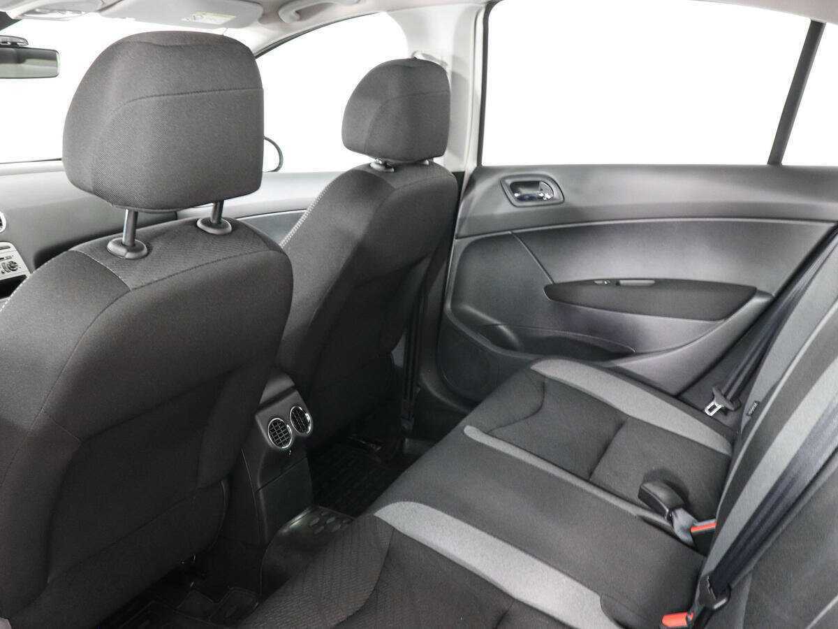 Peugeot 408 б/у, 2016, Автоматическая. Фото: #11