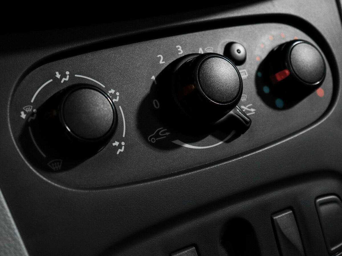 Renault Logan б/у, 2014, Механическая. Фото: #14