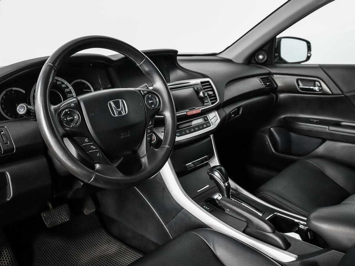 Honda Accord б/у, 2013, Автоматическая. Фото: #8