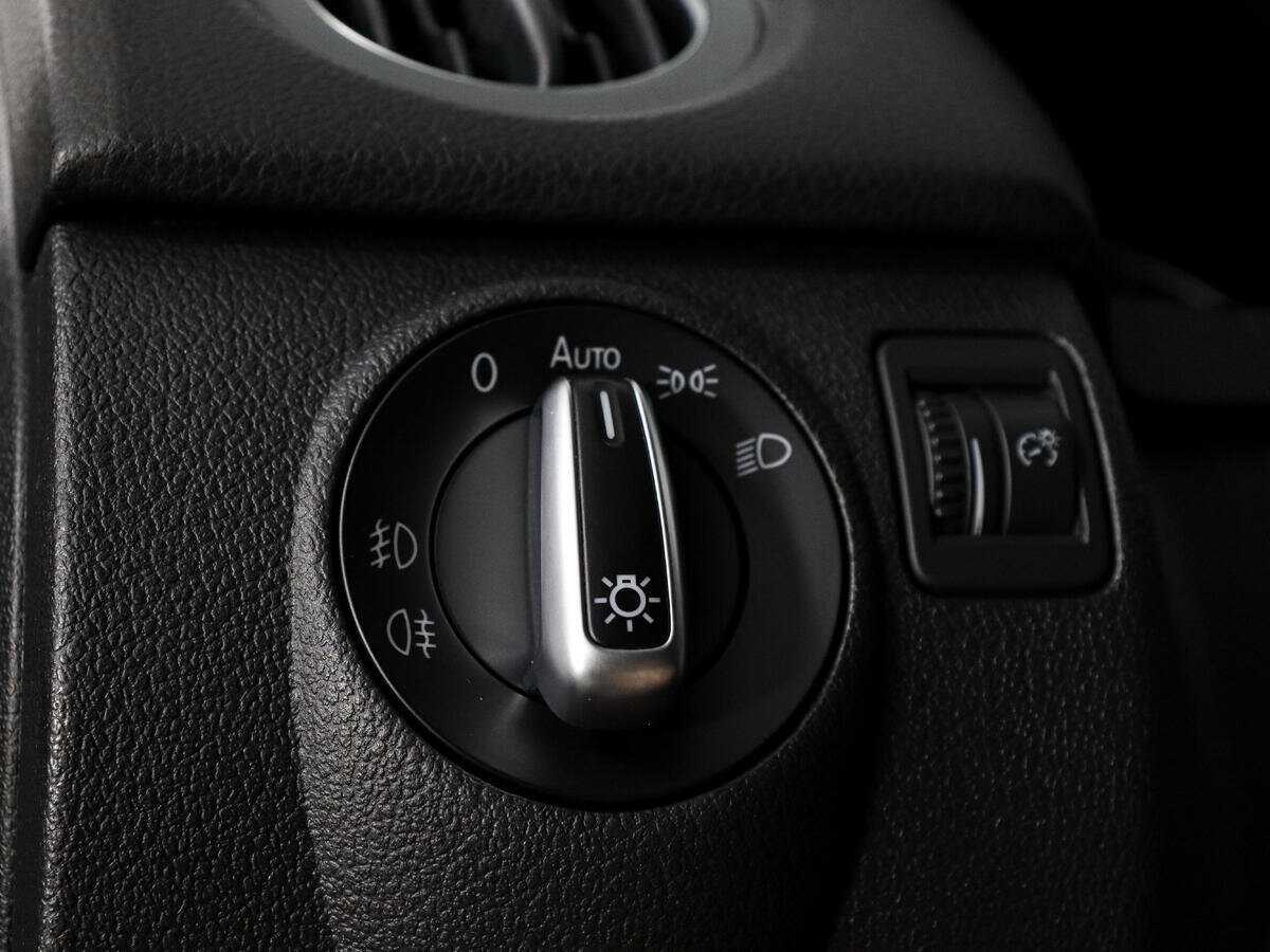 Фольксваген Тигуан б/у, 2013, Автоматическая. Фото: #7