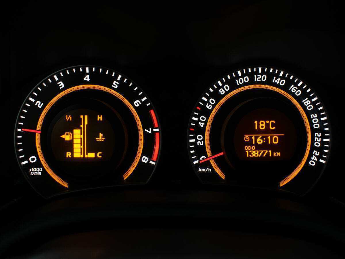 Toyota Corolla б/у, 2012, Механическая. Фото: #11