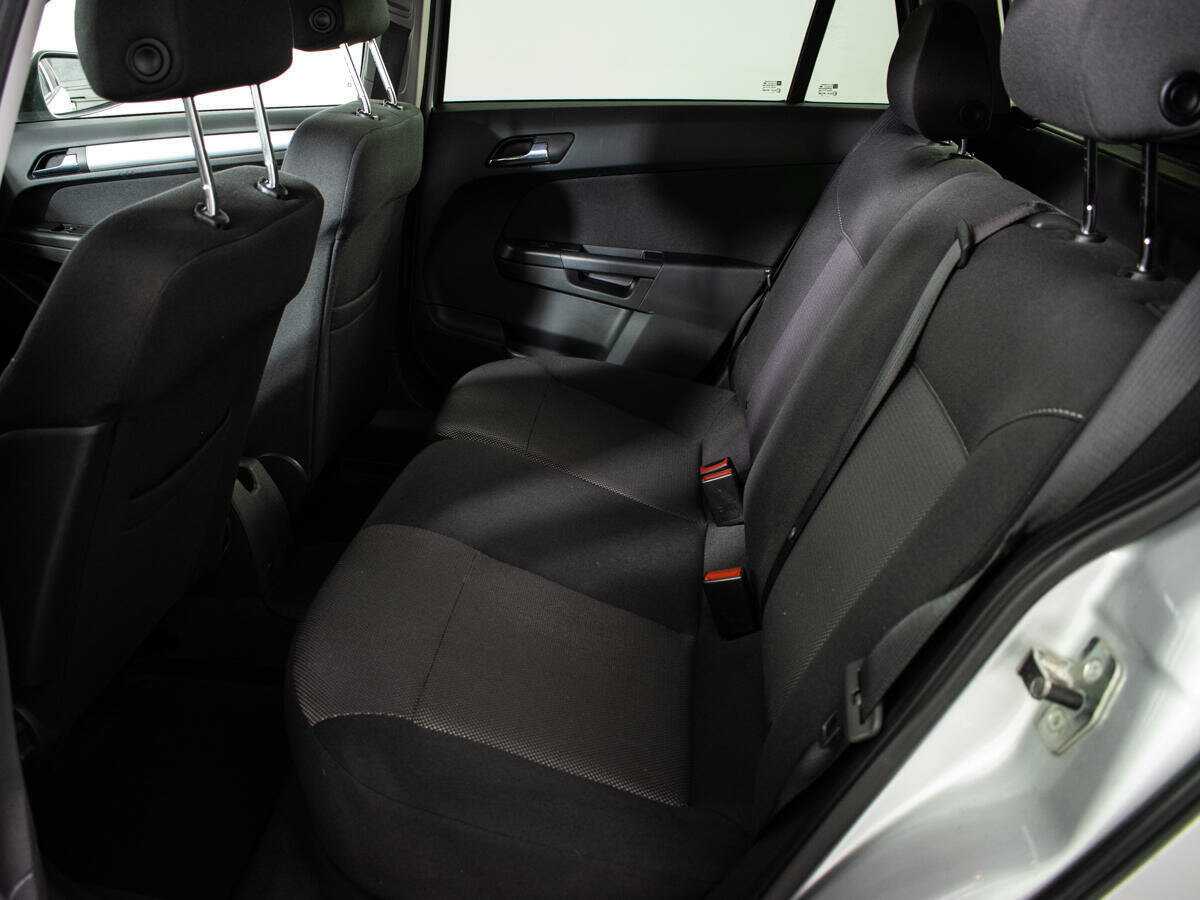 Opel Astra б/у, 2014, Автоматическая. Фото: #9