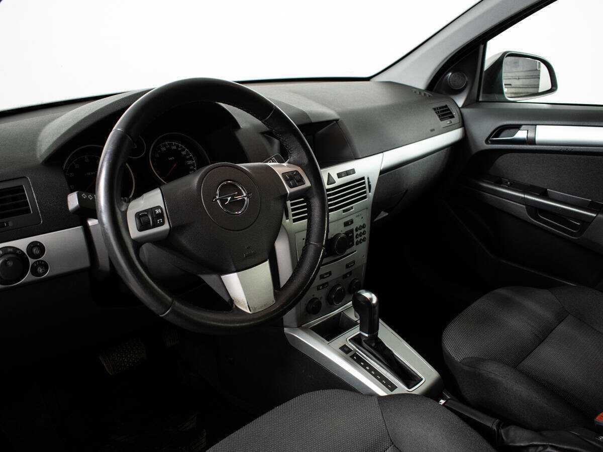 Opel Astra б/у, 2014, Автоматическая. Фото: #12