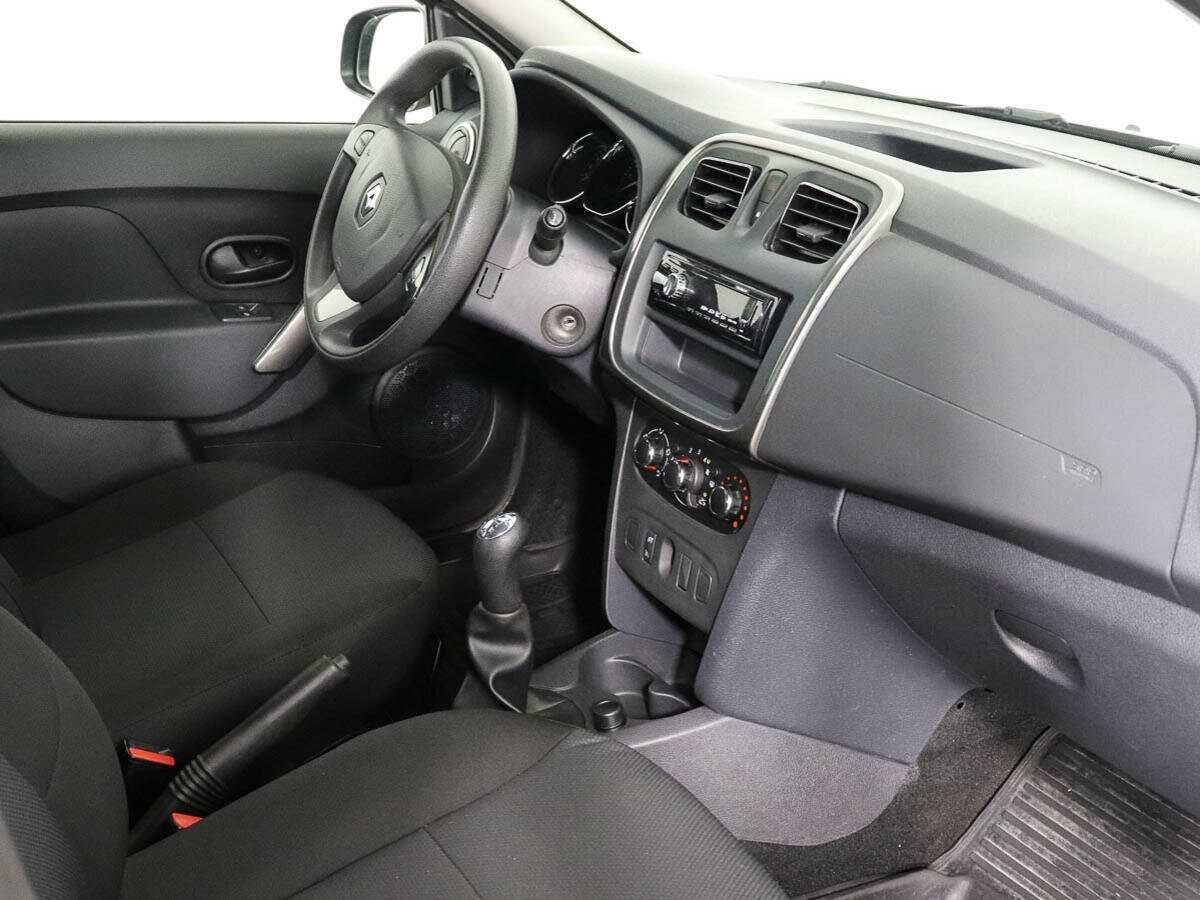 Renault Sandero б/у, 2015, Механическая. Фото: #8