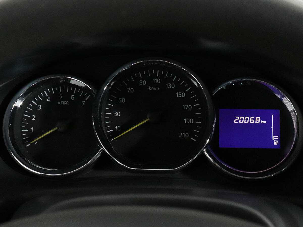 Renault Sandero б/у, 2015, Механическая. Фото: #11