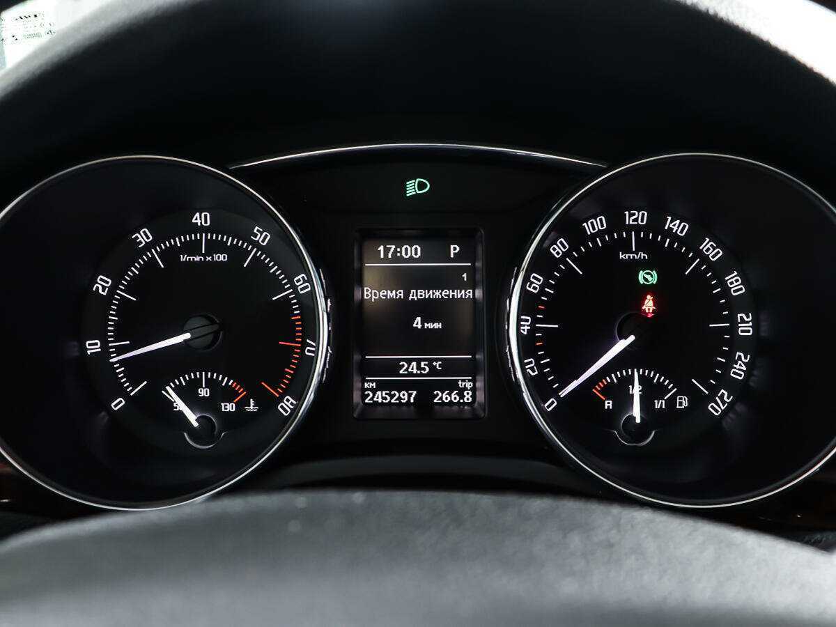 Шкода Суперб б/у, 2012, Роботизированная. Фото: #16