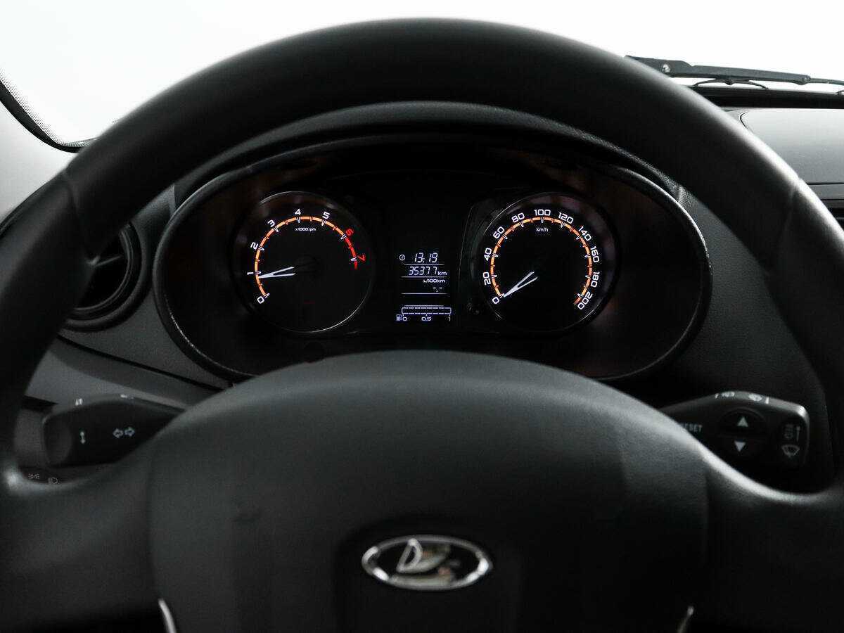 Лада (ВАЗ) Гранта б/у, 2023, Механическая. Фото: #14