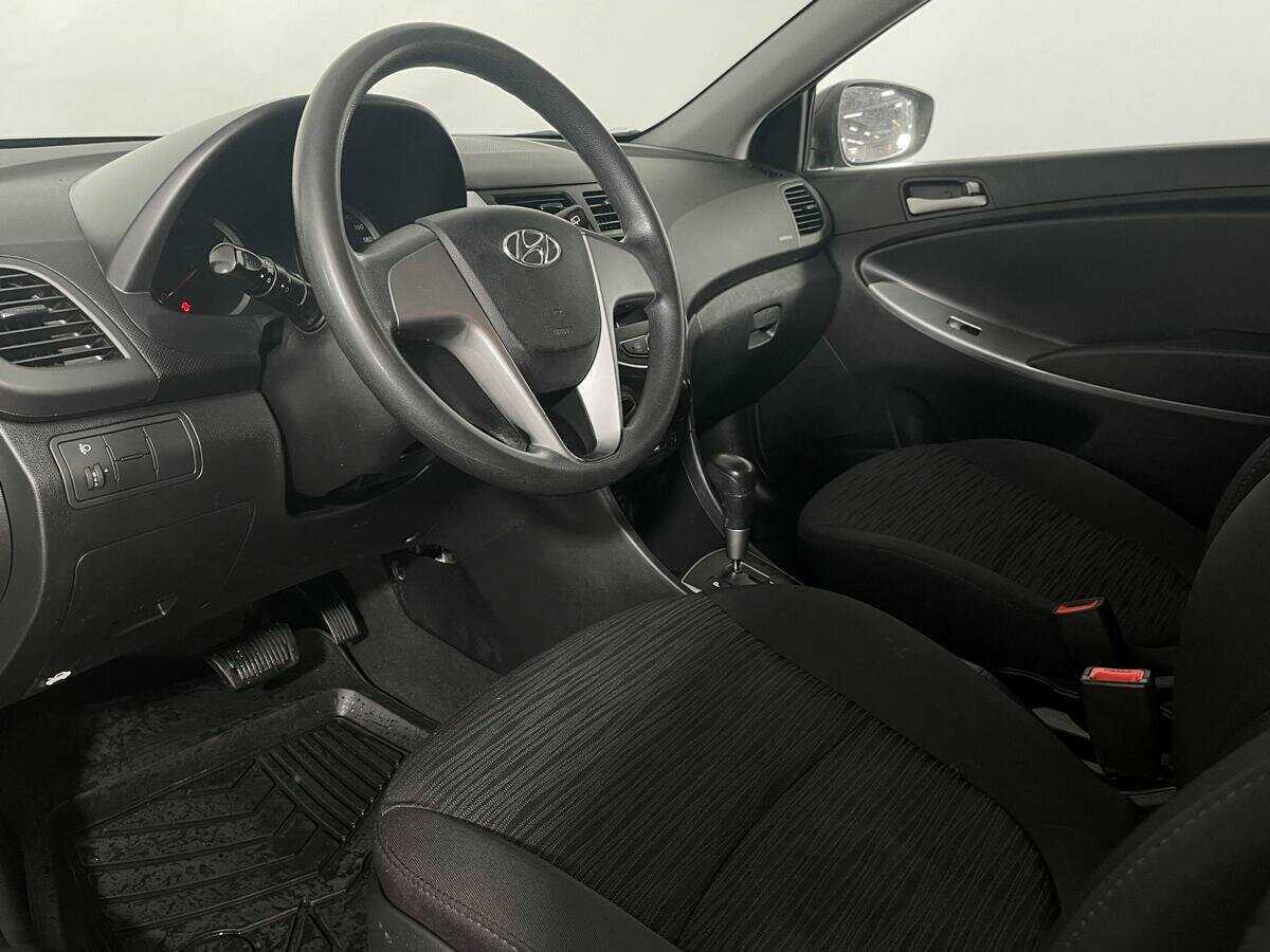 Hyundai Solaris б/у, 2016, Автоматическая. Фото: #12