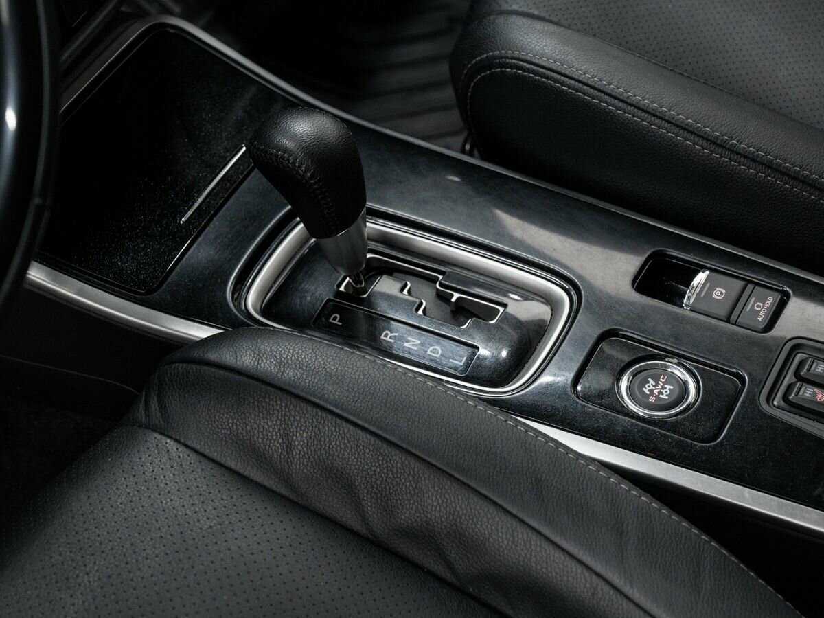 Mitsubishi Outlander б/у, 2018, Автоматическая. Фото: #18