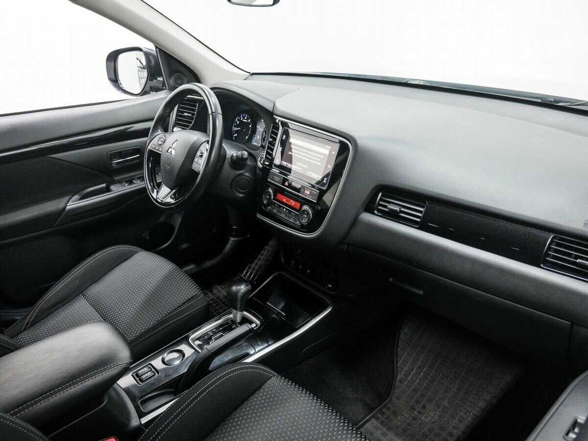 Mitsubishi Outlander б/у, 2019, Вариатор. Фото: #7