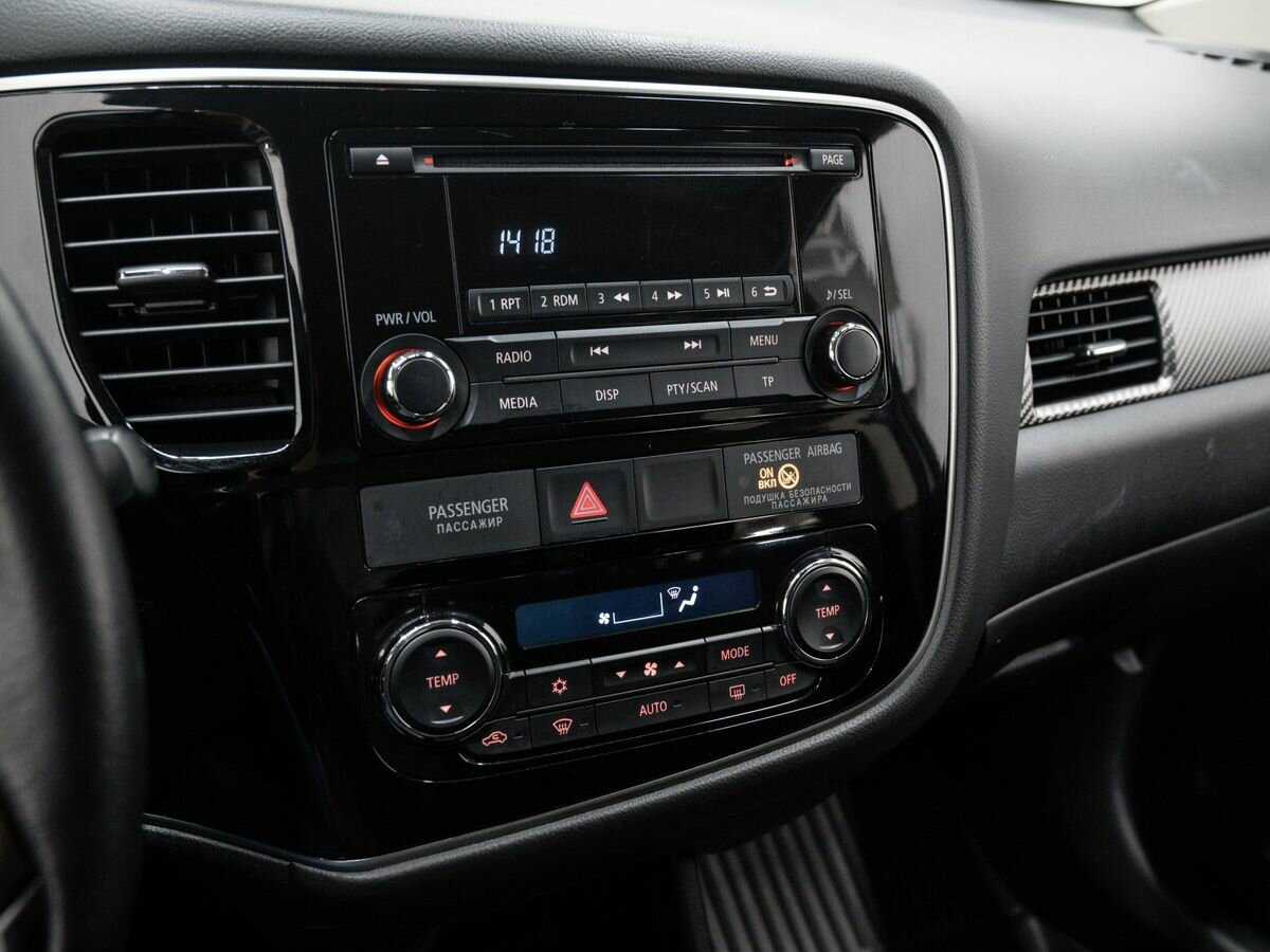 Mitsubishi Outlander б/у, 2016, Вариатор. Фото: #20