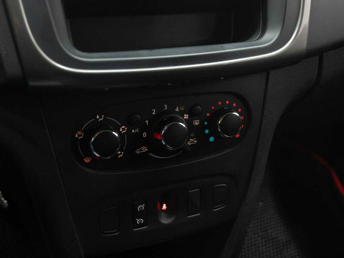 Рено Сандеро б/у, 2017, Механическая. Фото: #16