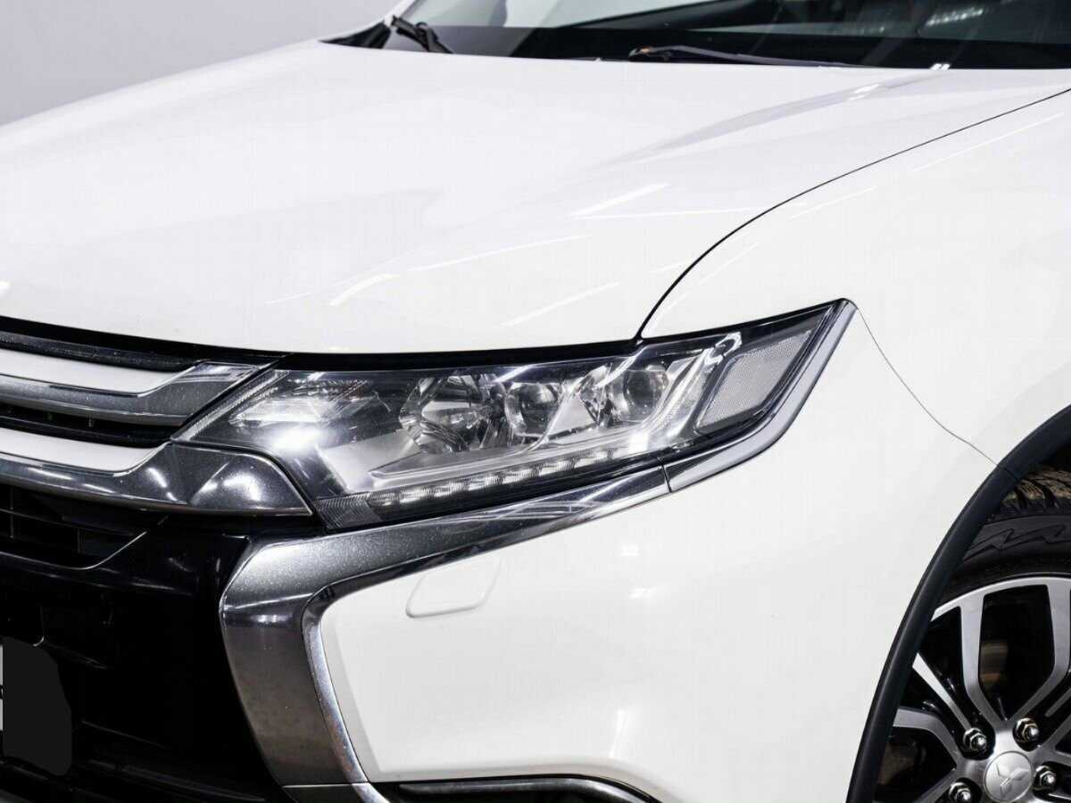 Mitsubishi Outlander б/у, 2016, Вариатор. Фото: #6