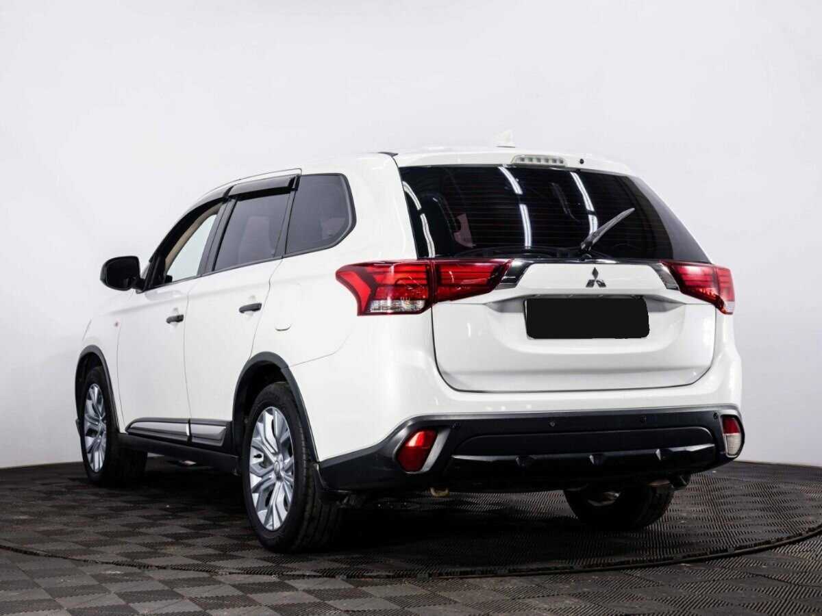Mitsubishi Outlander б/у, 2018, Вариатор. Фото: #3