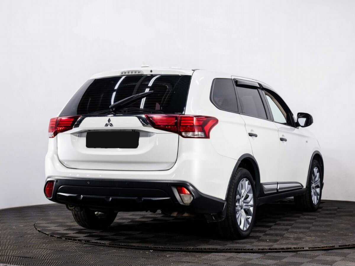 Mitsubishi Outlander б/у, 2018, Вариатор. Фото: #5