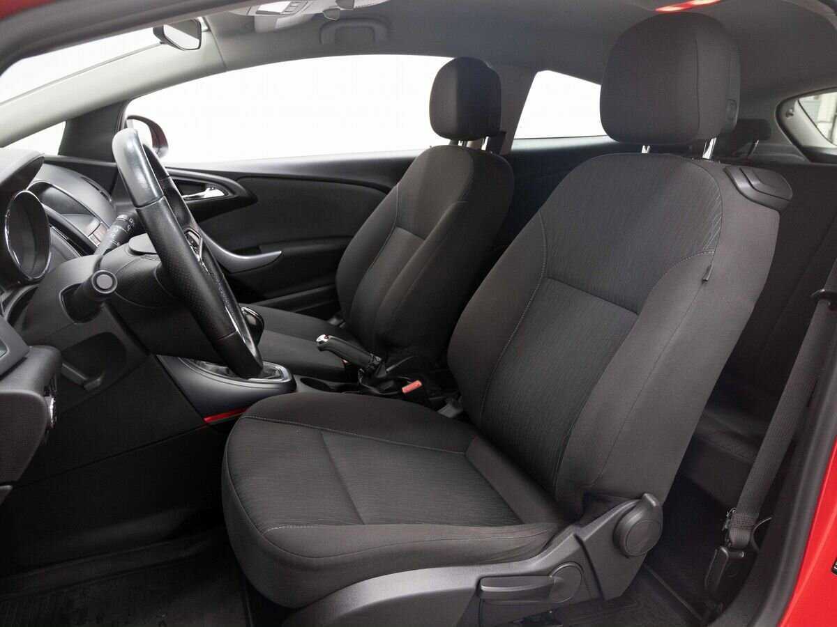 Опель Астра б/у, 2012, Механическая. Фото: #9