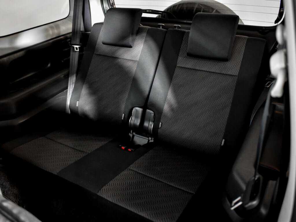 Suzuki Jimny б/у, 2014, Автоматическая. Фото: #10