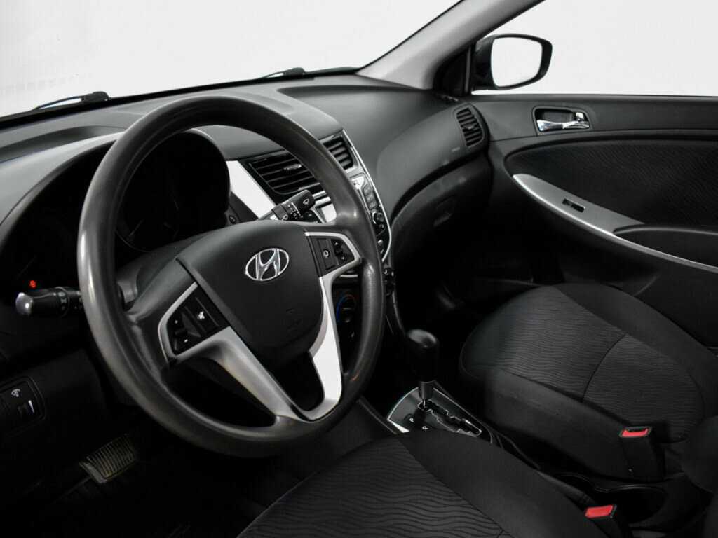 Hyundai Solaris б/у, 2012, Автоматическая. Фото: #6