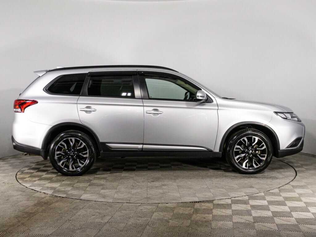 Mitsubishi Outlander б/у, 2021, Вариатор. Фото: #3
