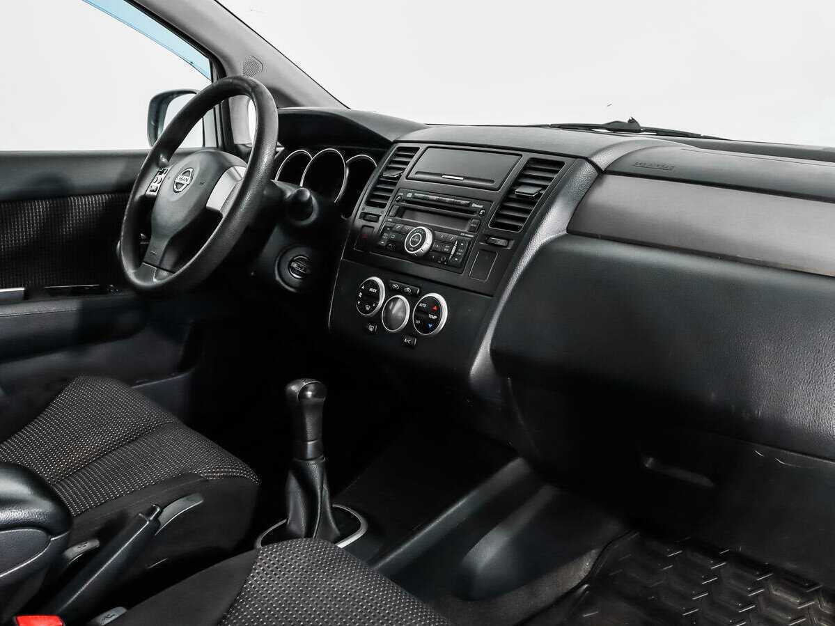 Nissan Tiida б/у, 2012, Механическая. Фото: #10