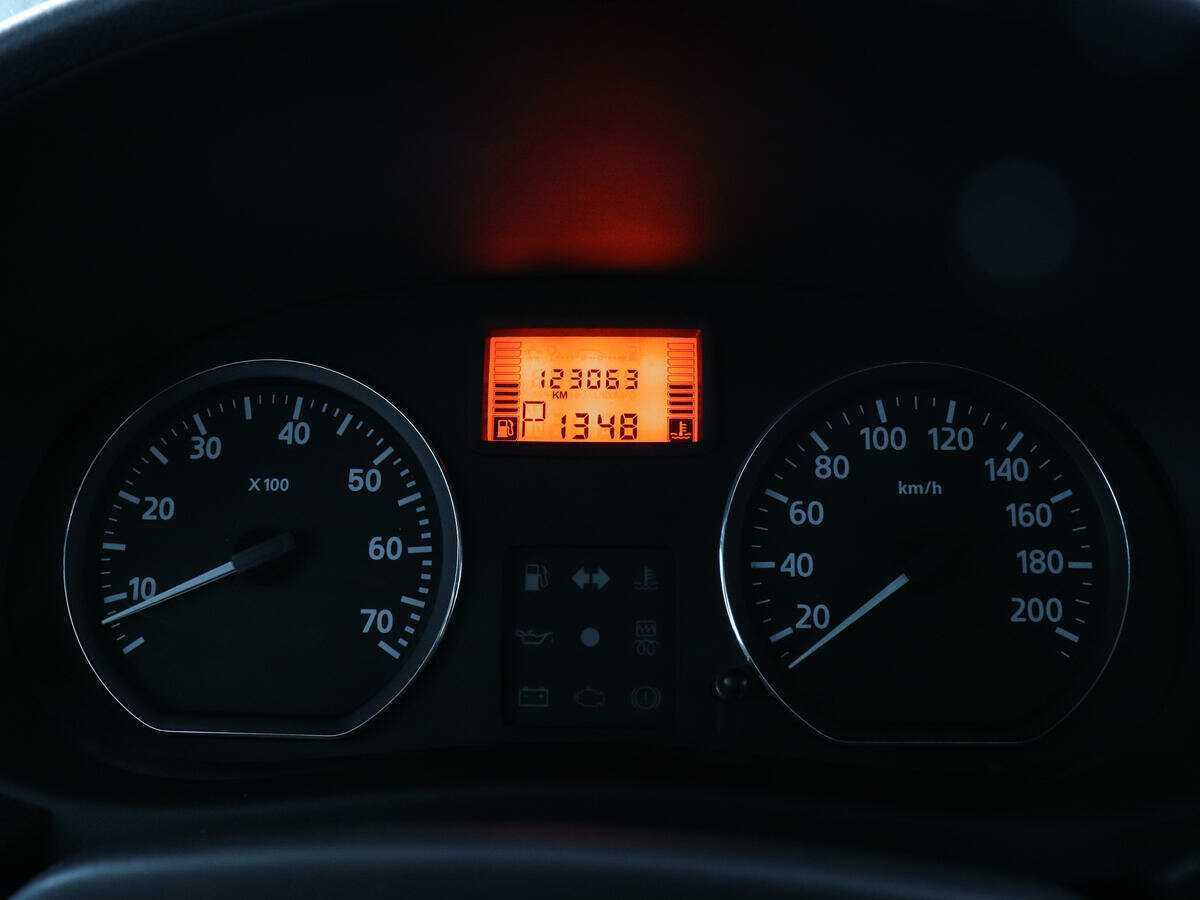 Nissan Almera б/у, 2013, Автоматическая. Фото: #9