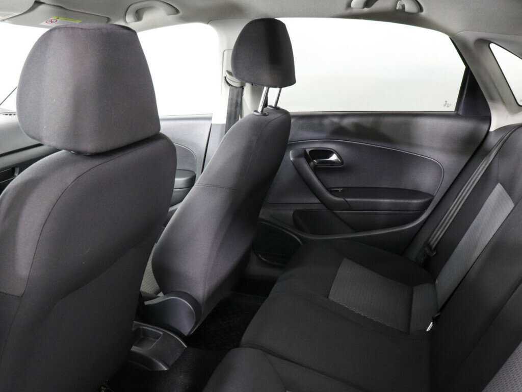 Volkswagen Polo б/у, 2013, Автоматическая. Фото: #11