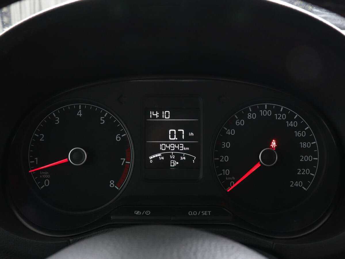 Volkswagen Polo б/у, 2015, Механическая. Фото: #10