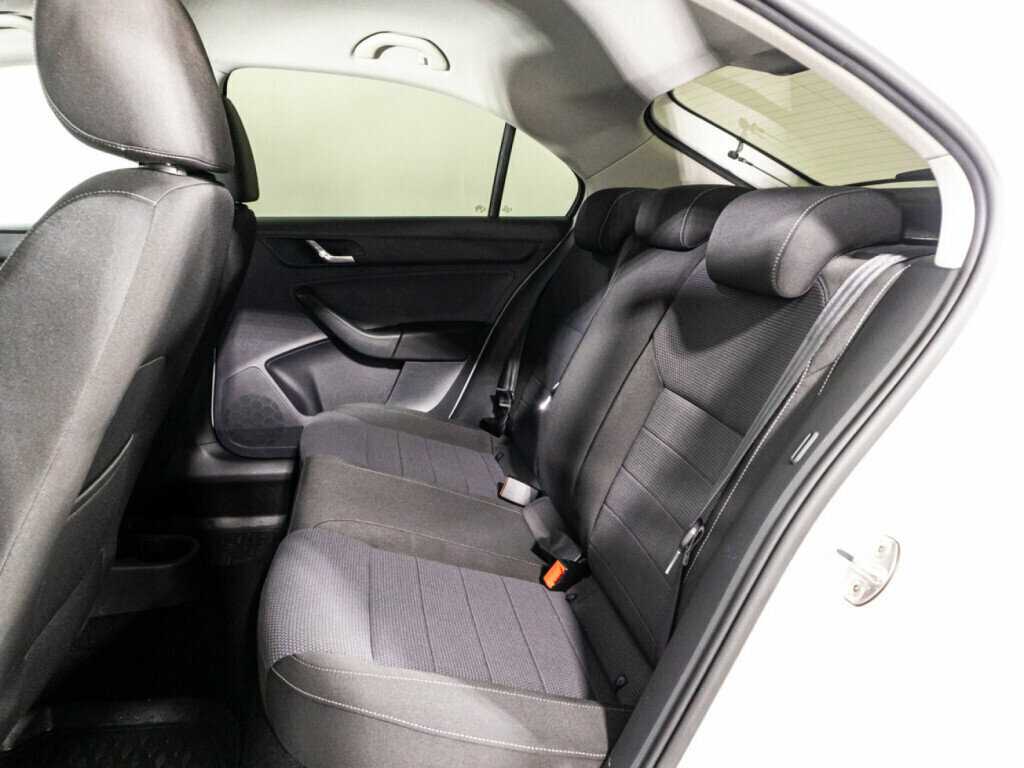 Шкода Рапид б/у, 2015, Роботизированная. Фото: #9