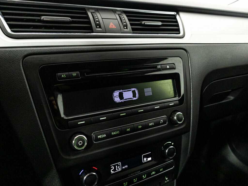 Шкода Рапид б/у, 2015, Роботизированная. Фото: #14