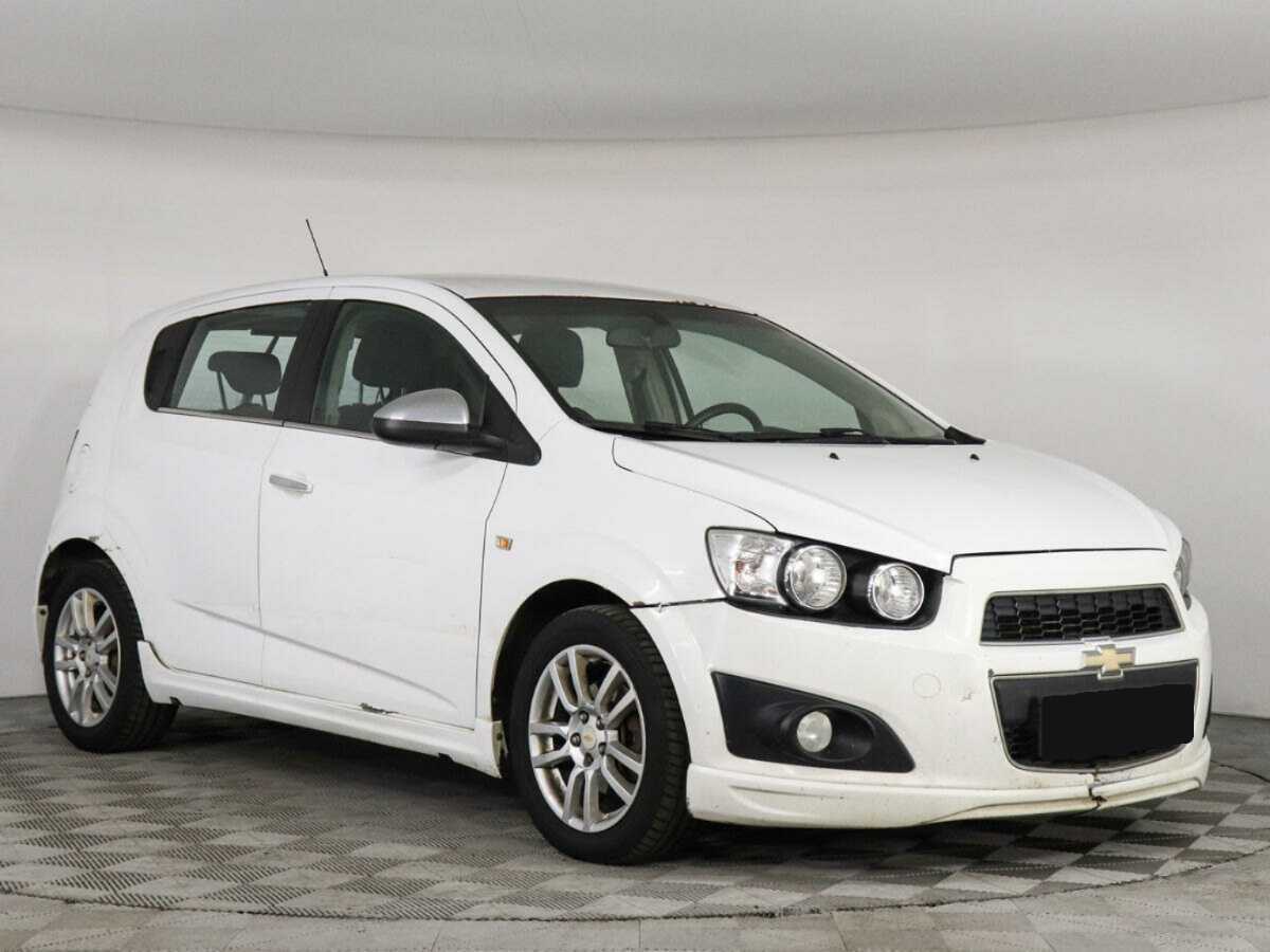 Chevrolet Aveo б/у, 2014, Автоматическая. Фото: #1