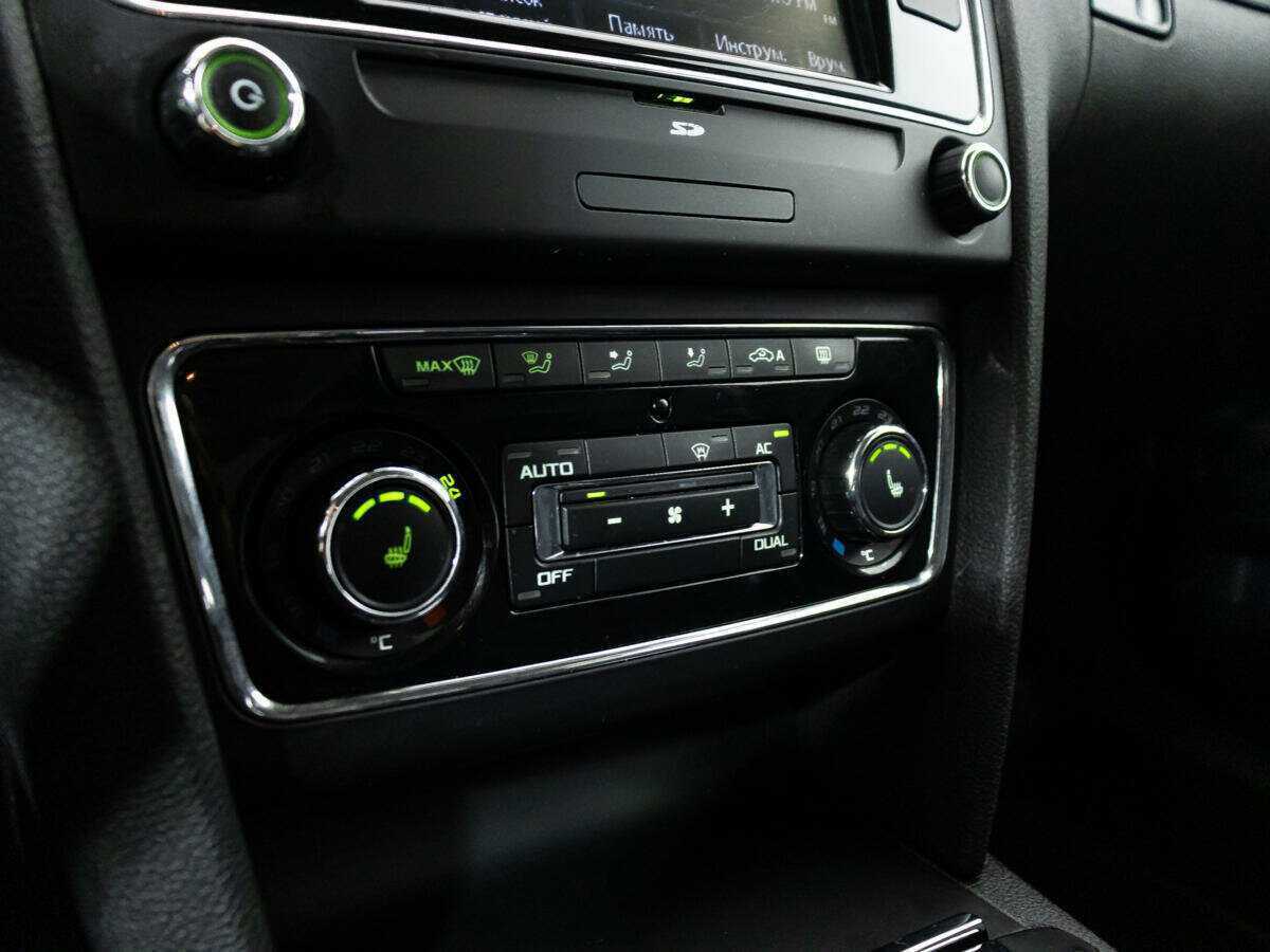 Шкода Суперб б/у, 2012, Автоматическая. Фото: #15