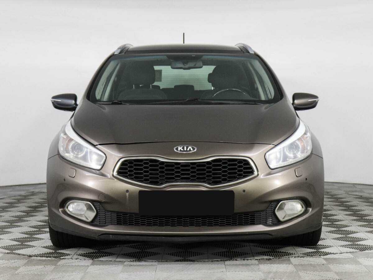 Kia Ceed б/у, 2013, Автоматическая. Фото: #1