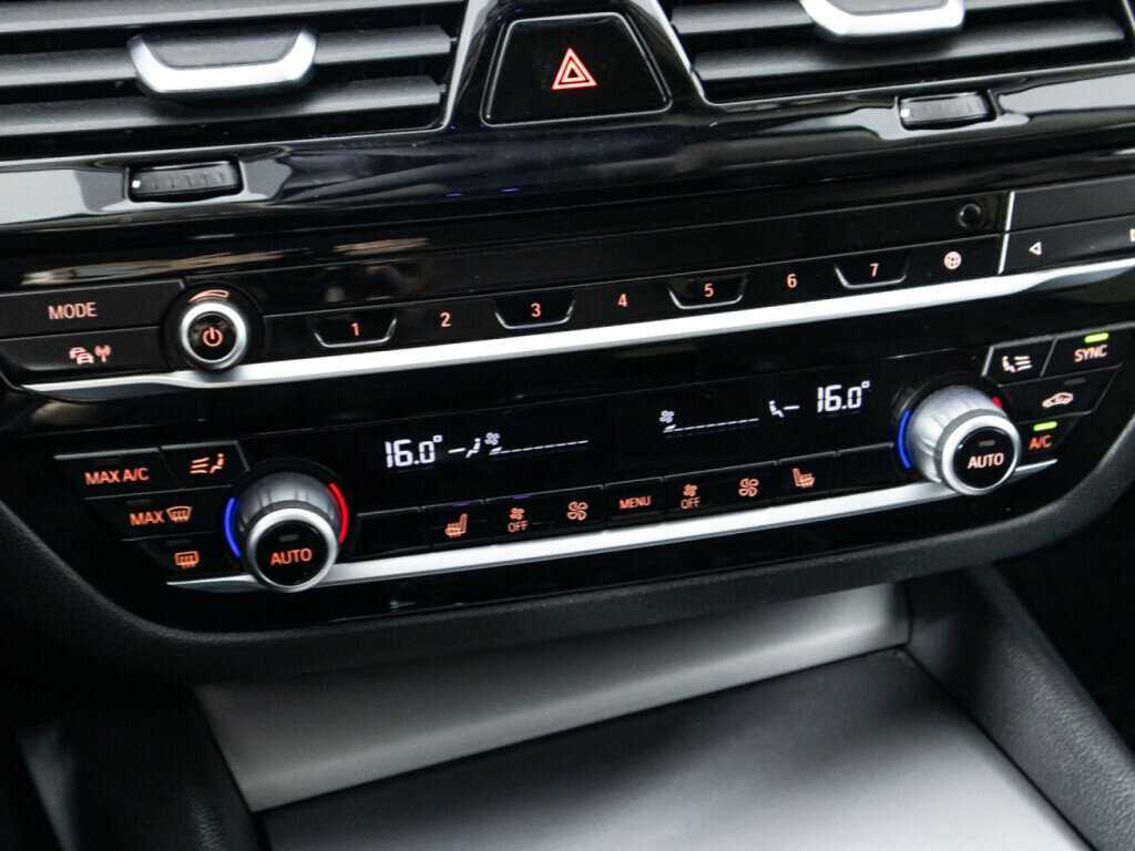 BMW 5 серии б/у, 2018, Автоматическая. Фото: #15