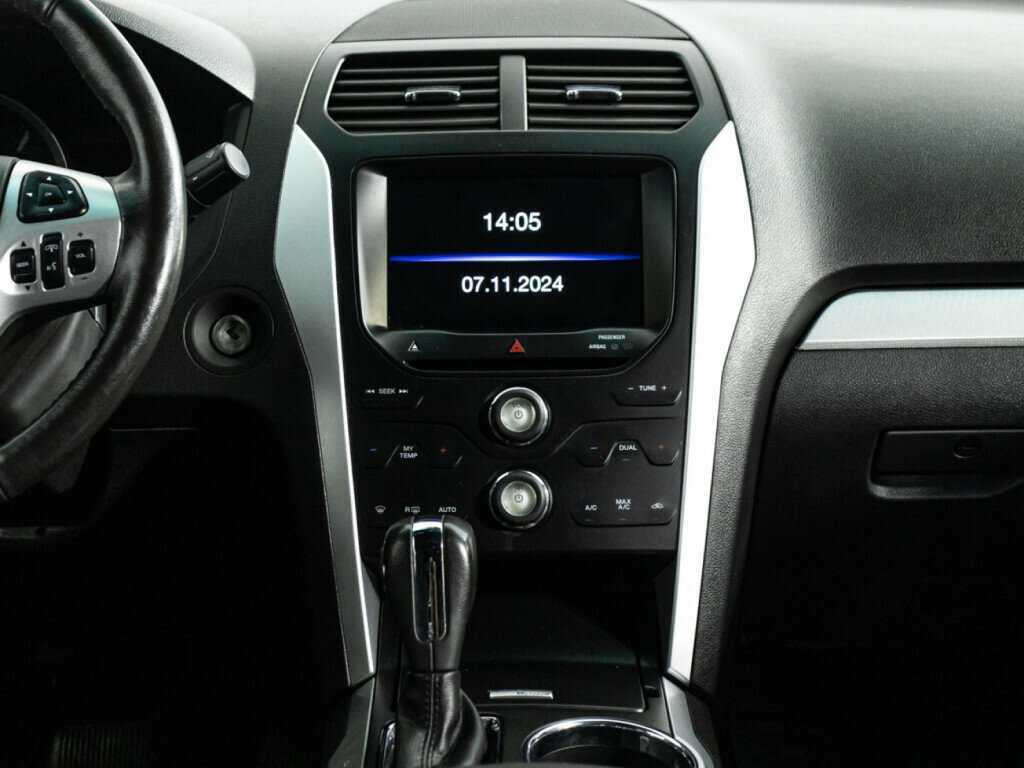 Ford Explorer б/у, 2015, Автоматическая. Фото: #13