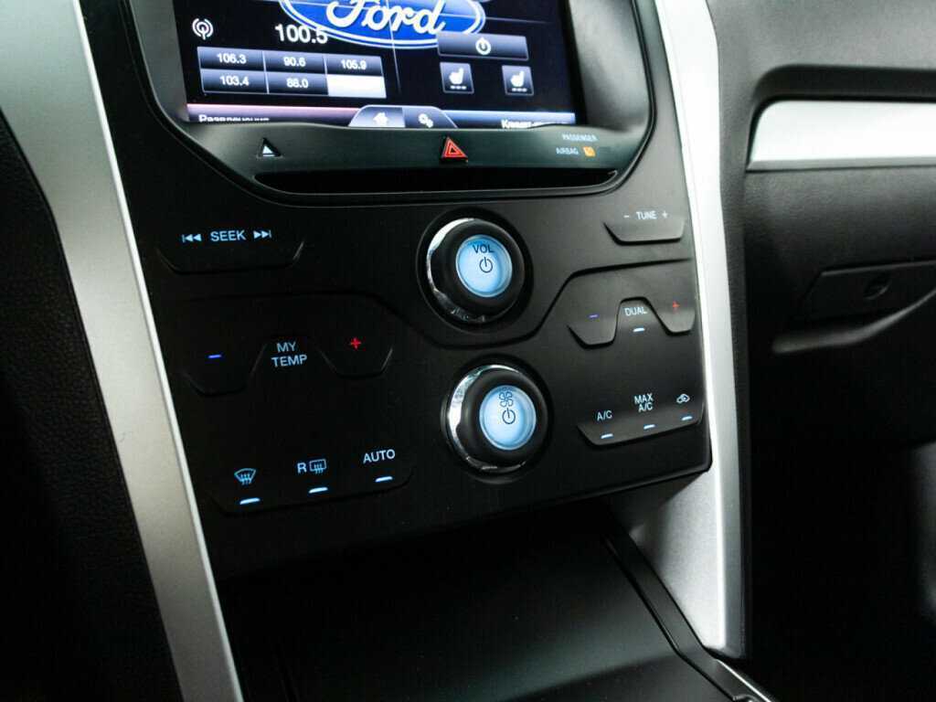 Ford Explorer б/у, 2015, Автоматическая. Фото: #16