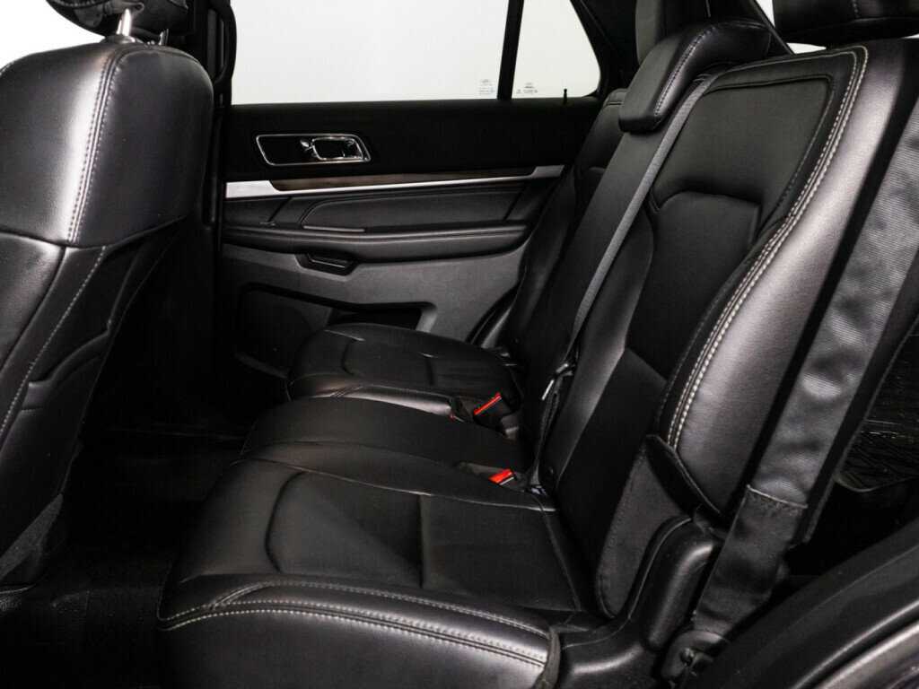 Ford Explorer б/у, 2018, Автоматическая. Фото: #9