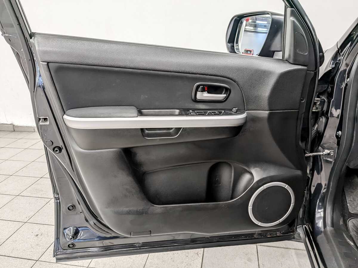 Suzuki Grand Vitara б/у, 2012, Автоматическая. Фото: #18