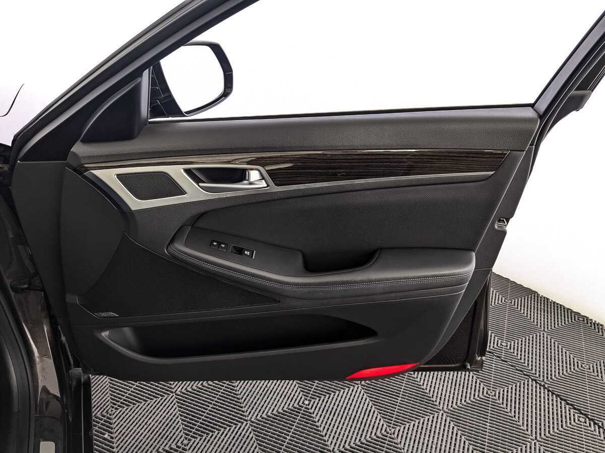 Hyundai Genesis б/у, 2015, Автоматическая. Фото: #23