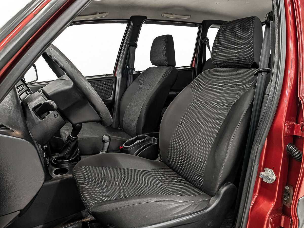 Chevrolet Niva б/у, 2015, Механическая. Фото: #18