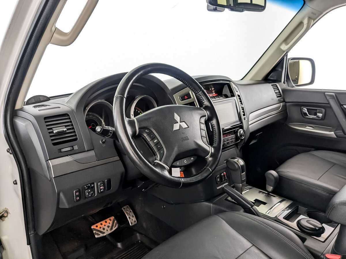 Mitsubishi Pajero б/у, 2019, Автоматическая. Фото: #15
