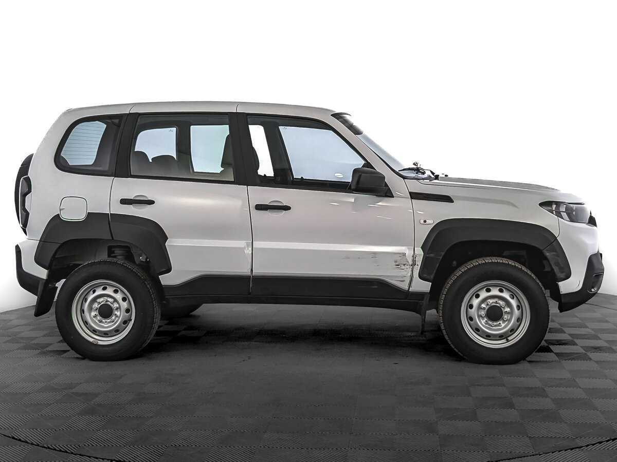 Лада (ВАЗ) Нива б/у, 2024, Механическая. Фото: #3