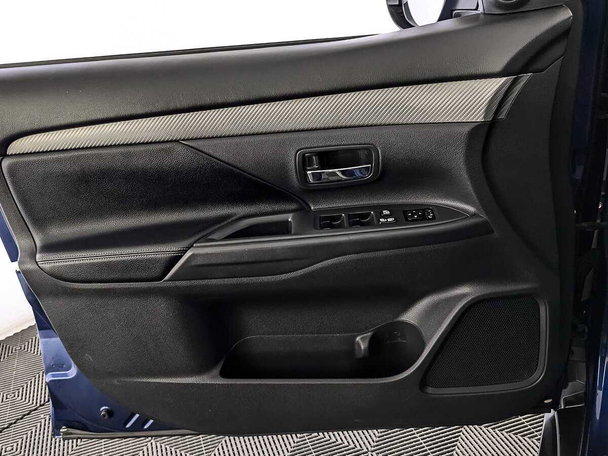 Mitsubishi Outlander б/у, 2014, Вариатор. Фото: #17