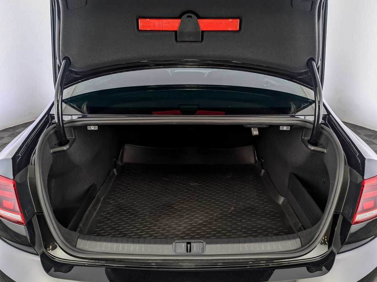 Volkswagen Passat б/у, 2021, Роботизированная. Фото: #9