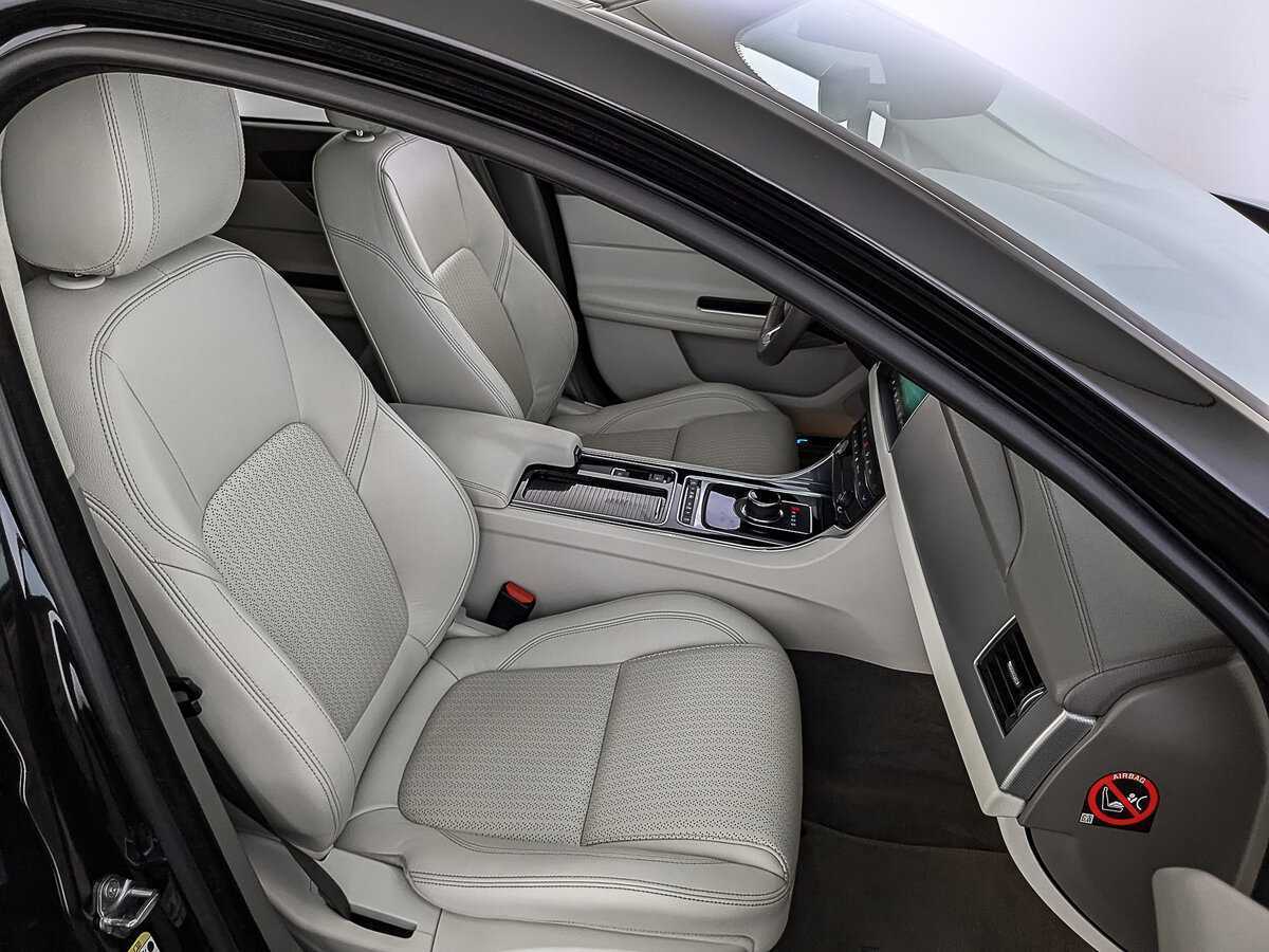 Jaguar XF б/у, 2018, Автоматическая. Фото: #23