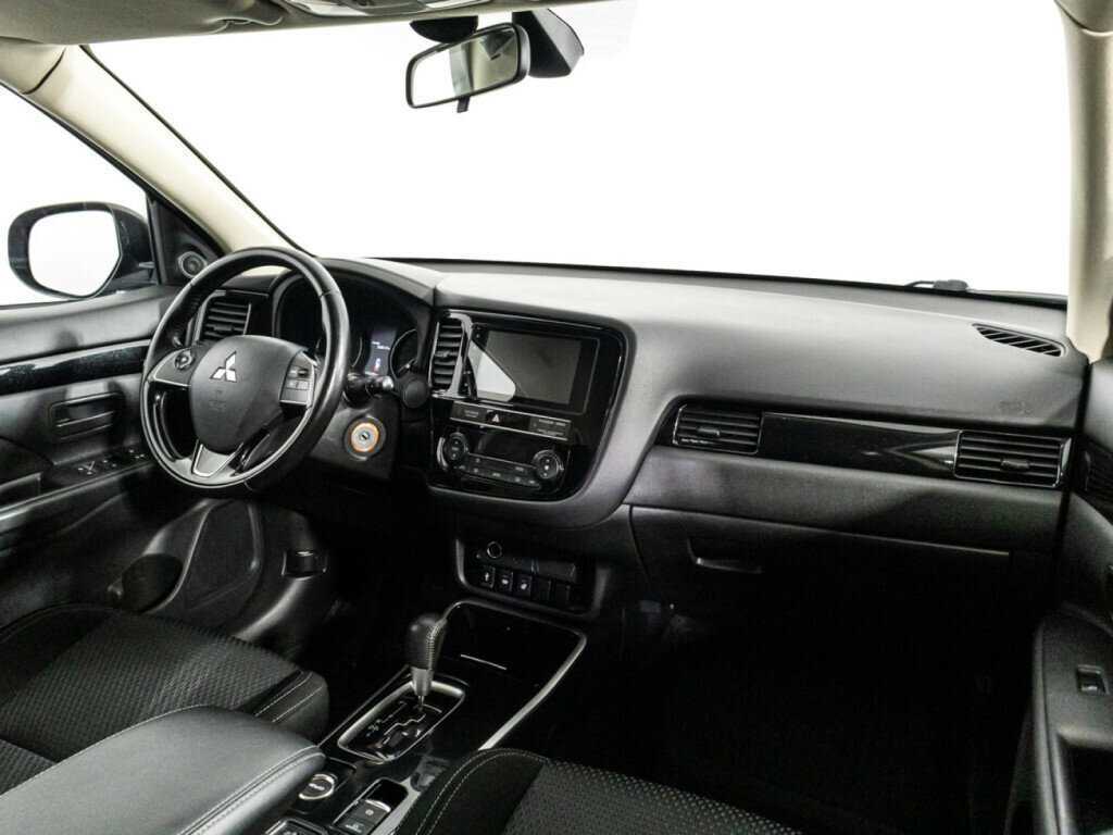 Mitsubishi Outlander б/у, 2019, Вариатор. Фото: #8
