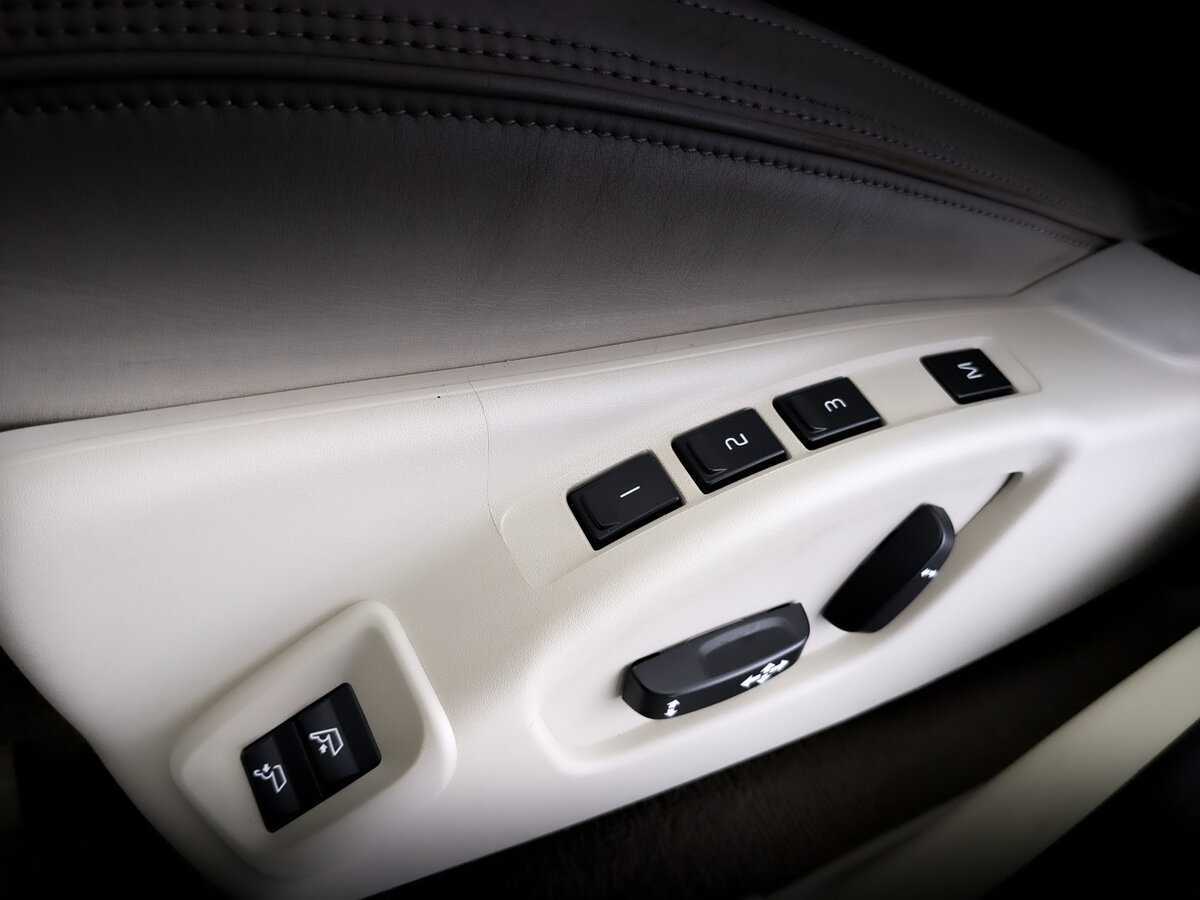 Volvo XC60 б/у, 2013, Автоматическая. Фото: #18