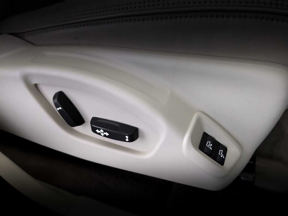 Volvo XC60 б/у, 2013, Автоматическая. Фото: #22