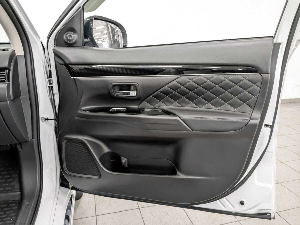 Mitsubishi Outlander б/у, 2022, Вариатор. Фото: #24